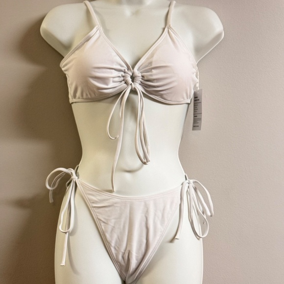 2 pc String Bikini Set NWT - Picture 2 of 4